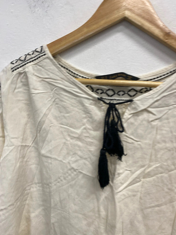 Lovely Zara cream Aztec black UK M JB001