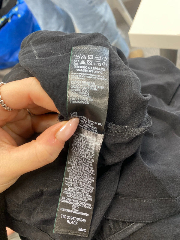 Lovely autograph black lightweight top UK 10 SS002