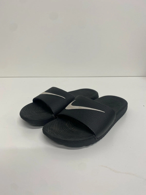 Fab Kids Kawa Nike Black sliders size 13.5 JP001