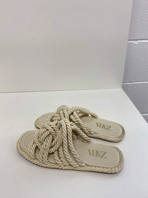 Fabulous Zara light ivory rope knot sliders UK6 KS002