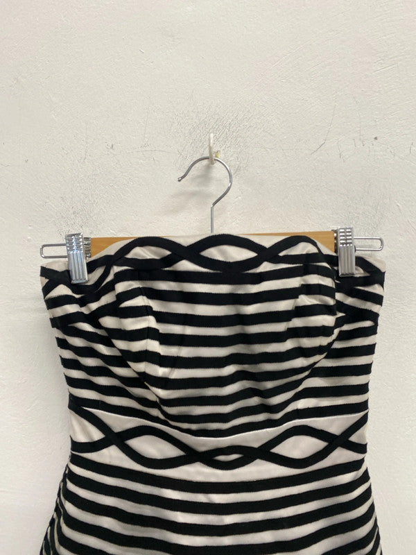 Stunning Karen Millen black white stripe mini a line dress UK 6 KM004