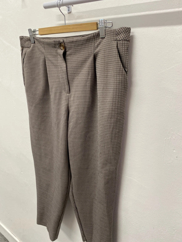 Fab woman’s size 16 Bundle Fila River Island classics JG001