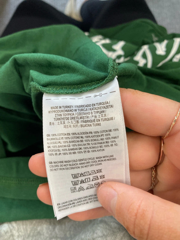 Fabulous Vans Classic fit shirt uk 8 JM007