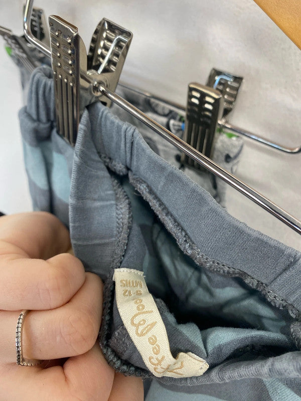 Fabulous boys clothing bundle carters absorba age 9-18m #21 JP001