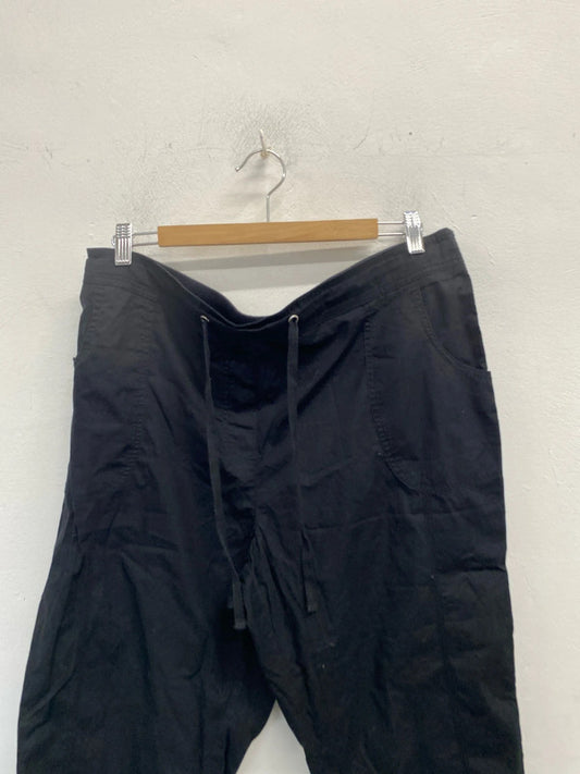 Lovely Bm casual black cropped trousers UK 18 YM001