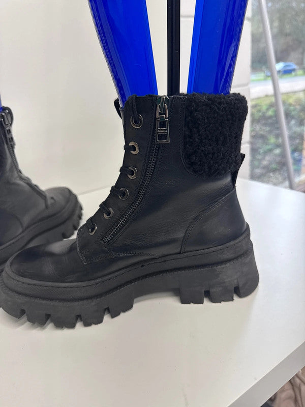 Fabulous Carvela leather stomper boots faux fur trim UK6 SD002