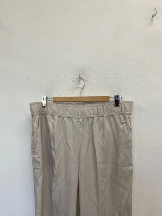 Lovely H&M beige relaxed wide leg trousers UK L KM003