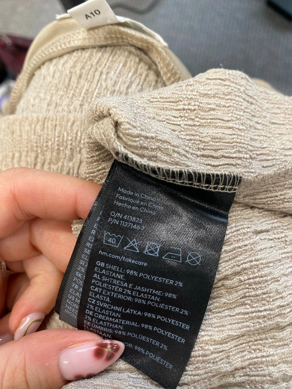 Lovely h&m textured beige long sleeve top UK XS JA001