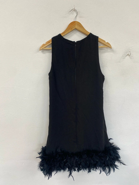 Stunning river island black dress with a beautiful feather edge uk 8 KM004