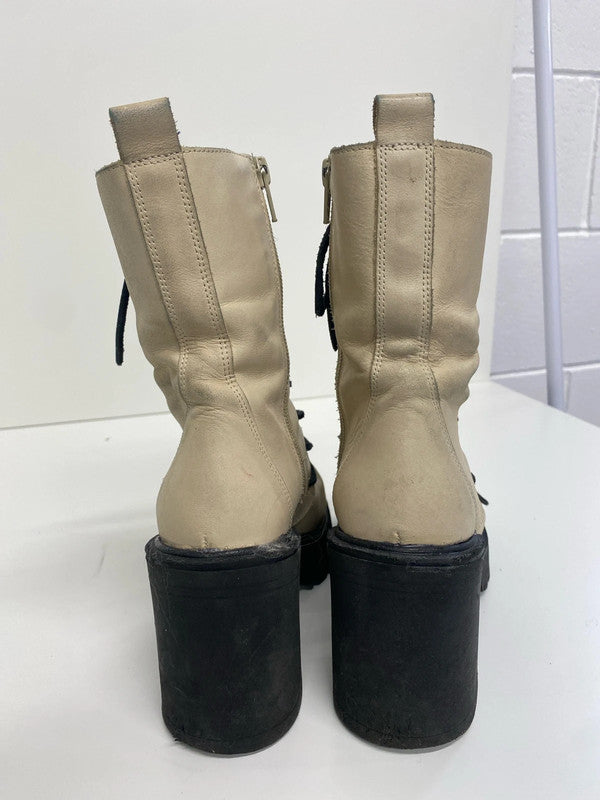 Fabulous Free People Dylan Cream Leather boots Uk4 SS002