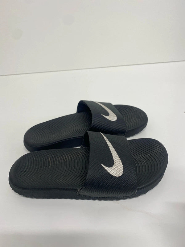 Fab Kids Kawa Nike Black sliders size 13.5 JP001