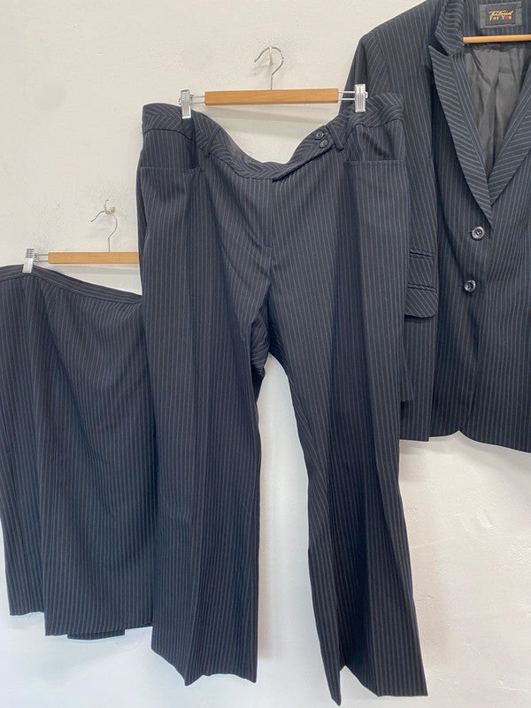 Lovely trio of tailored for you pinstripe navy blazer trouser and skirt UK 22/24 NC001 #57
