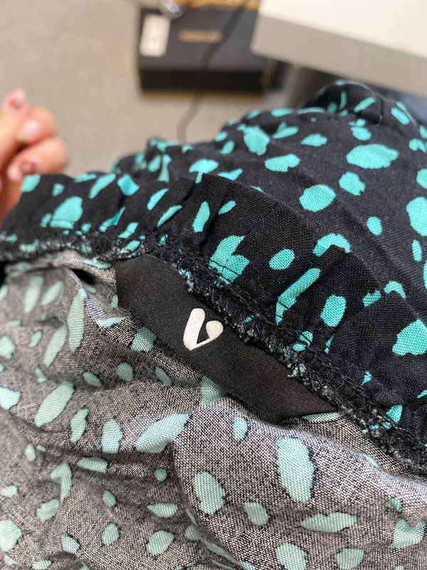 Lovely very black blue spotted frill blouse UK 12 NN001