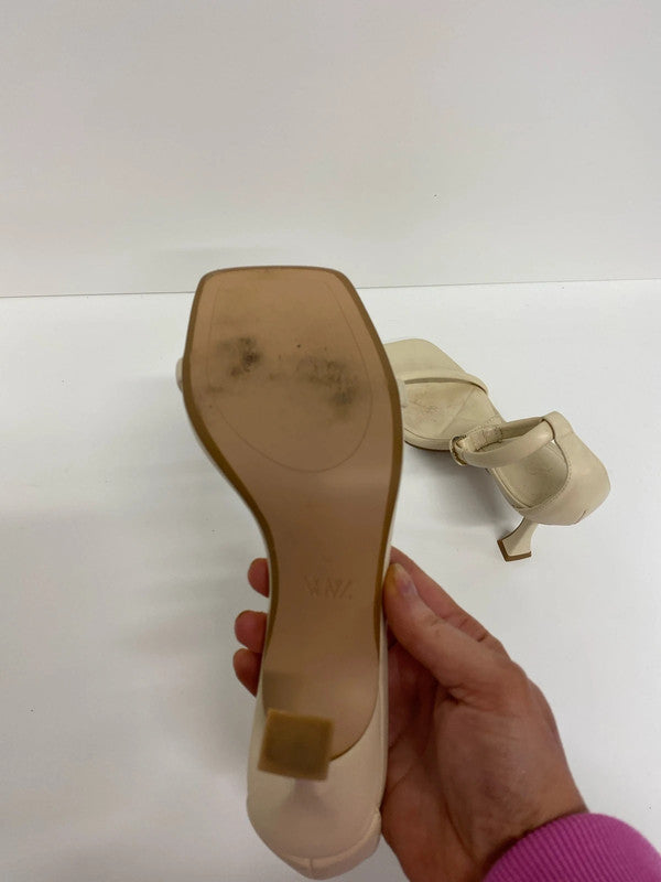 Fabulous Ankle strap cream heels UK6 events occasion KS002