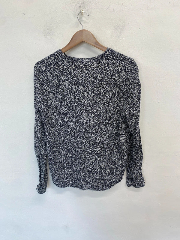 Lovely m&s navy white floral pattern blouse top UK 14 KM005