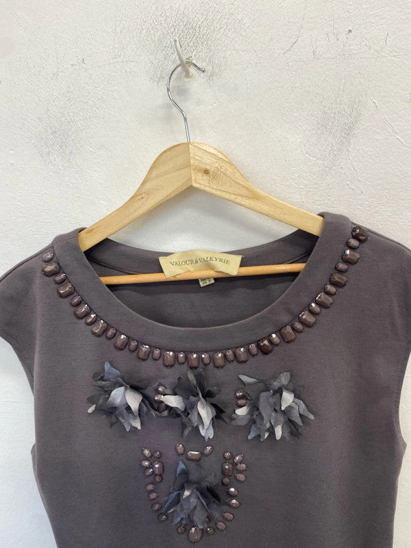 Lovely valour & Valkyrie grey mini dress flowers bead neckline UK 16 GK002