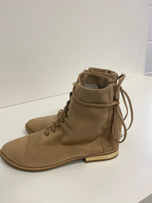 Fabulous Rare Bhava Lena Boot Uk7 not leather Vegan RF001