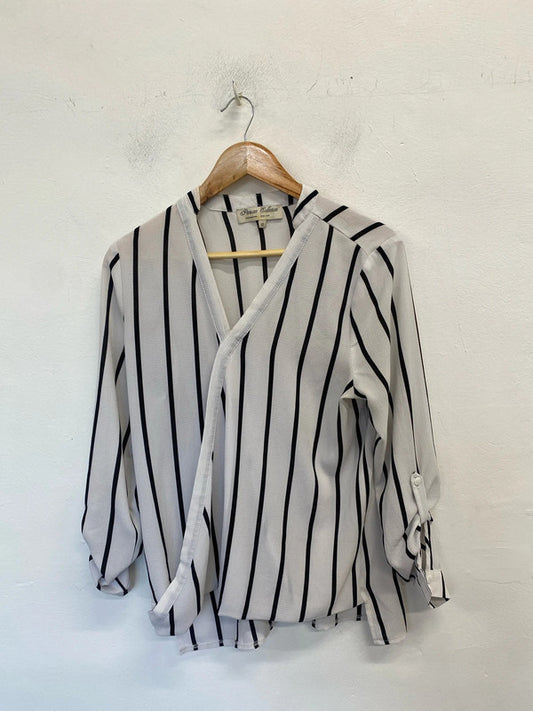 Lovely Parisian collection black white stripe blouse UK 12 PJ001