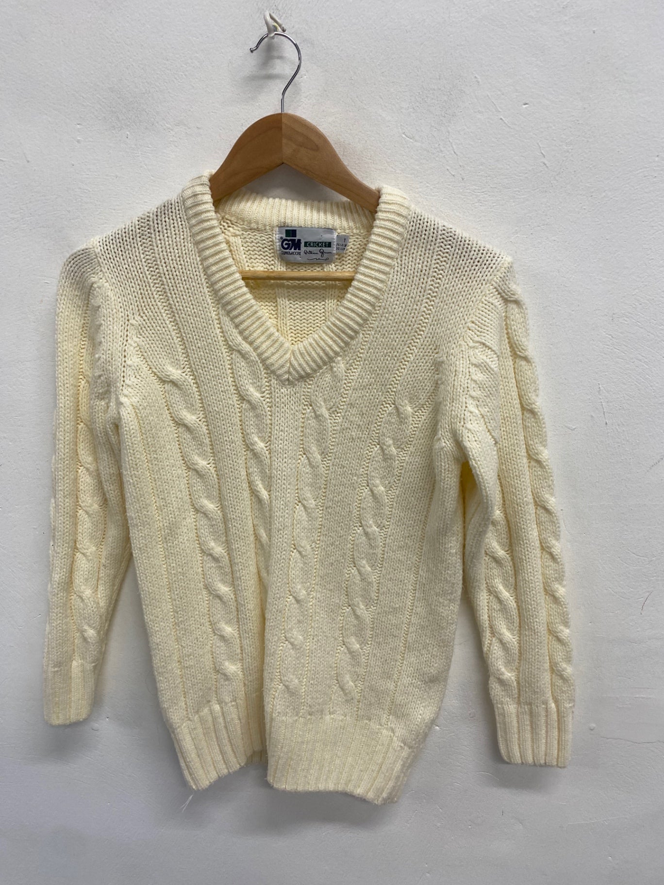 Fabulous Gunn & moore Sweater 14-16yrs Cream cable knit SR509