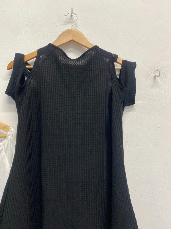 Fab duo of Shein tops black & white monochrome UkL #11 SG090