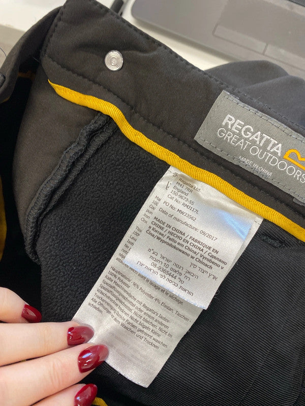 Fabulous regatta black waterproof trousers UK W30 CN001