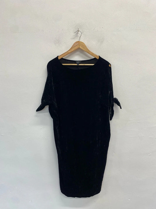 Fabulous Classic Joanna Hope cold shoulder velvet dress Uk20 CR002