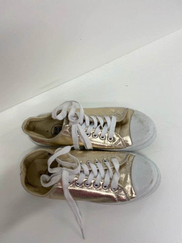 Fabulous Urban Jacks Gold trainers Uk4 JS004