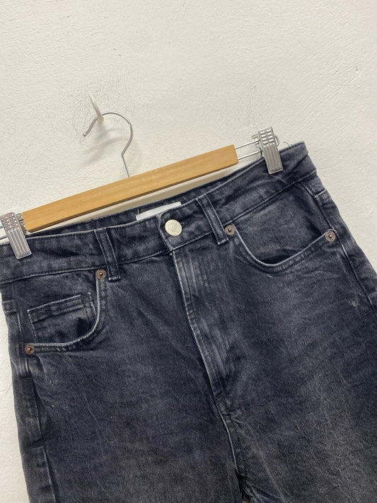 Lovely Zara jeans black straight leg UK 6 YTH01
