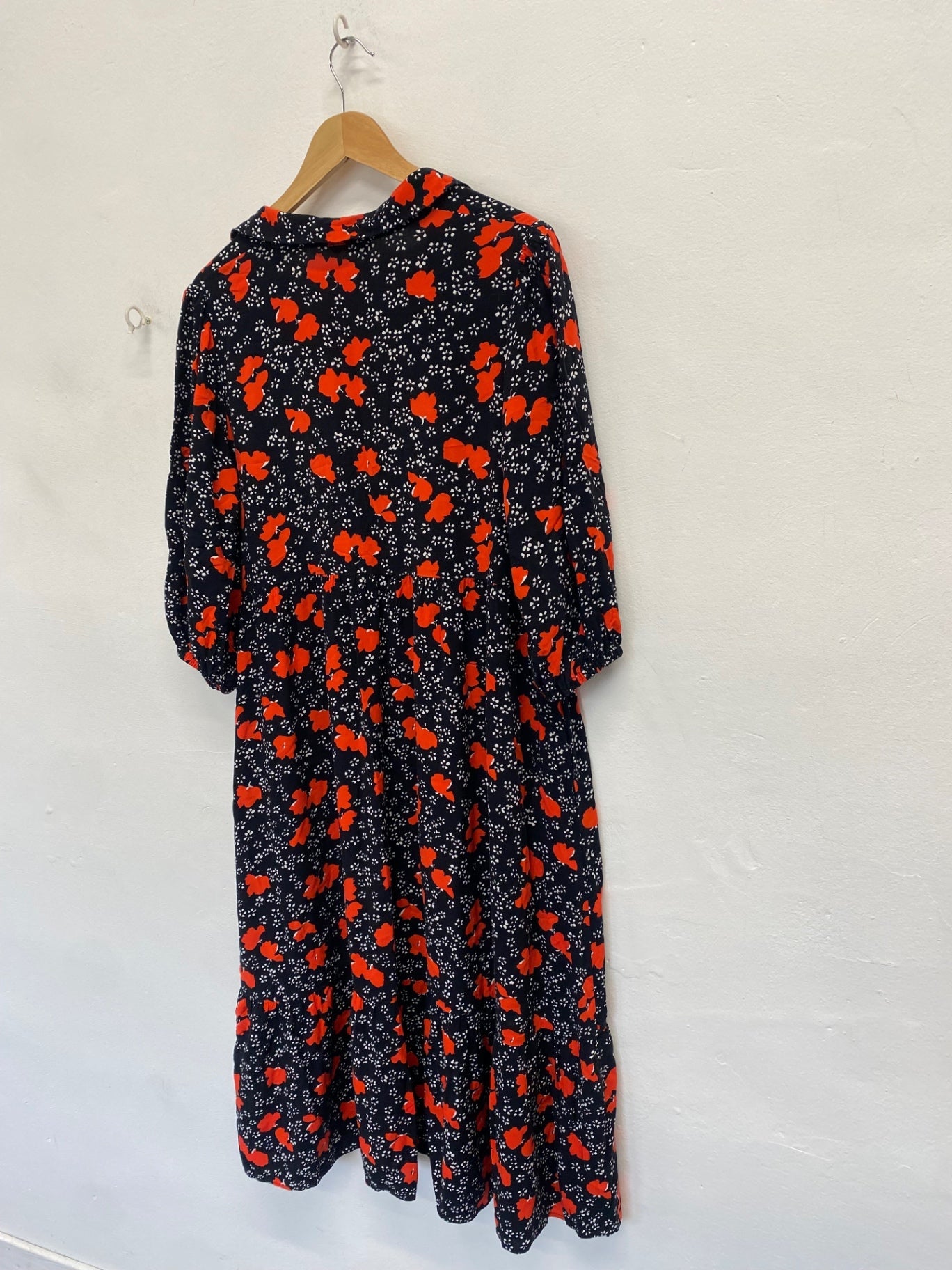 Stunning Finery Midi Dress UK 16 Black and red floral summer DM561