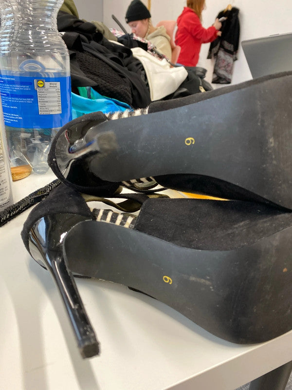 Fabulous River Island stilletto black peep toe boot UK6 KM004