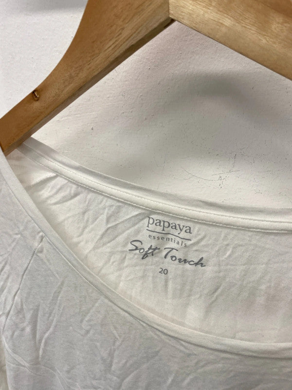 Fabulous Bundle of women’s classic T shirts Uk20 #209 LK006