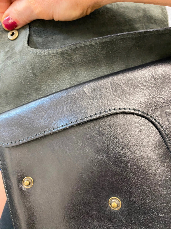 Fabulous T-Nobile Shoulder Utility Bag One size Black BS001