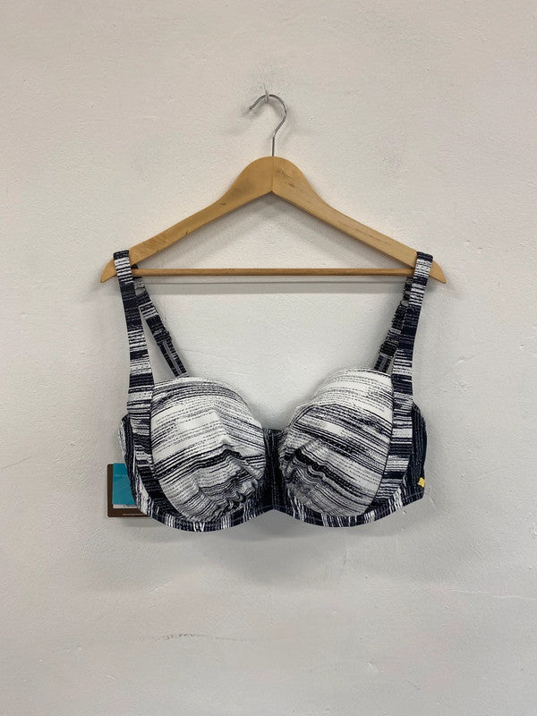 Fabulous Sunseeker Monochromatic Stylish Bikini Top UK22 D NR001