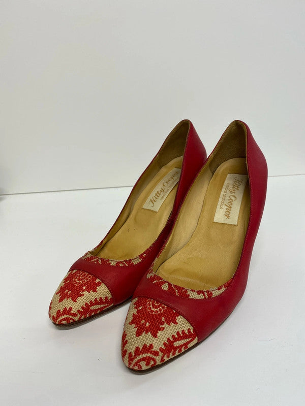 Fabulous English made leather court shoes Red Uk5 NR001