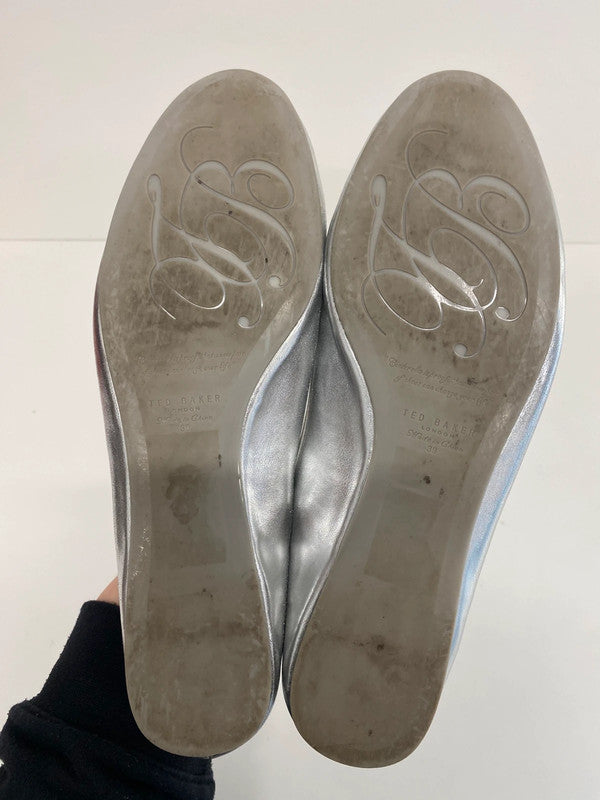 Fabulous Ted Baker Silver Bow Accent Coquette Ballet Flats UK6 MW001