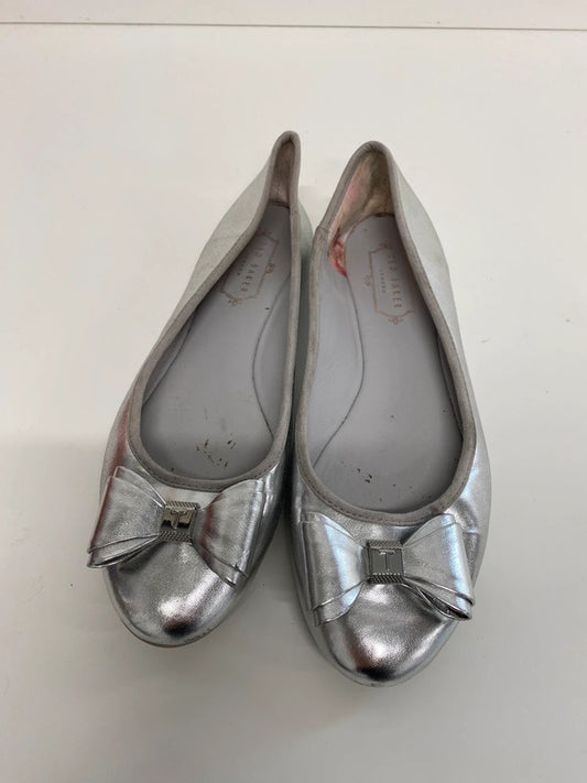 Fabulous Ted Baker Silver Bow Accent Coquette Ballet Flats UK6 MW001