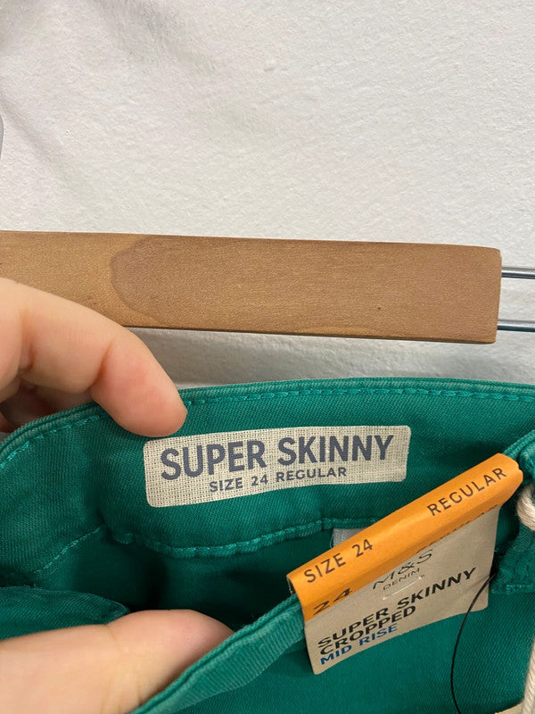 Fabulous M&S Emerald Green Mid Rise Cropped Skinny Jeans UK24 HB452