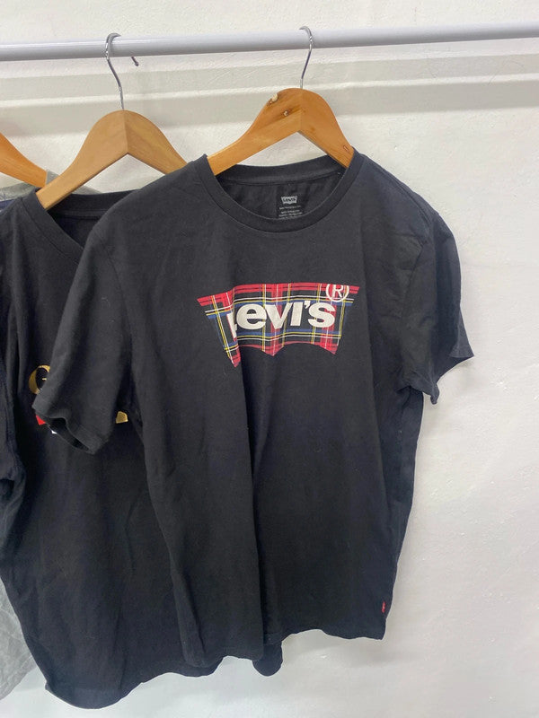 Fabulous bundle of Men’s t shirts Champion Obey UkM #30 GM143