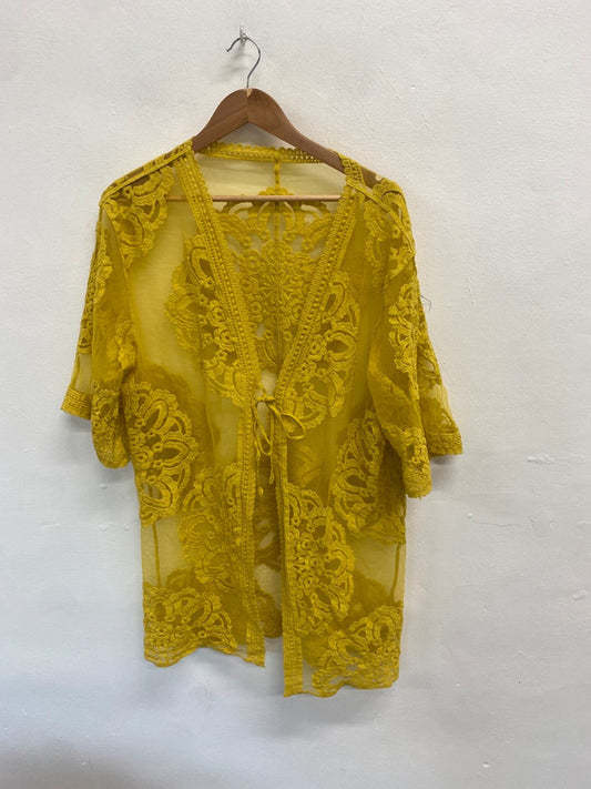 Fabulous unbranded yellow broderie sheer kimono tie front one size GM143