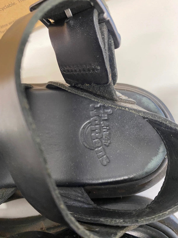 Fabulous Dr. Martens Gryphon Sandals 4 Black leather ZB458