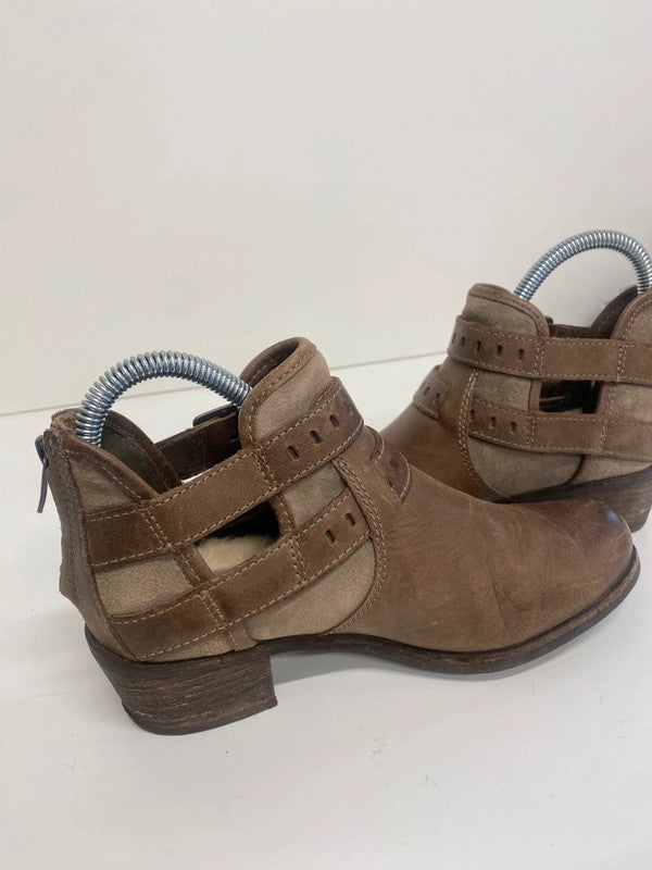 Fabulous UGG Patsy ankle strap western Boots UK4.5 Brown TG465