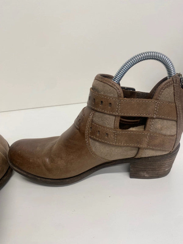 Fabulous UGG Patsy ankle strap western Boots UK4.5 Brown TG465