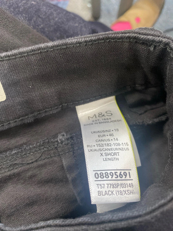 Fabulous M&S The Magic Jean Lift black jeans Uk18 X Short CC001