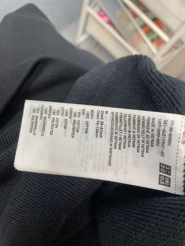 Classic men’s black uniqlo sweatshirt crew neck UK M KH001