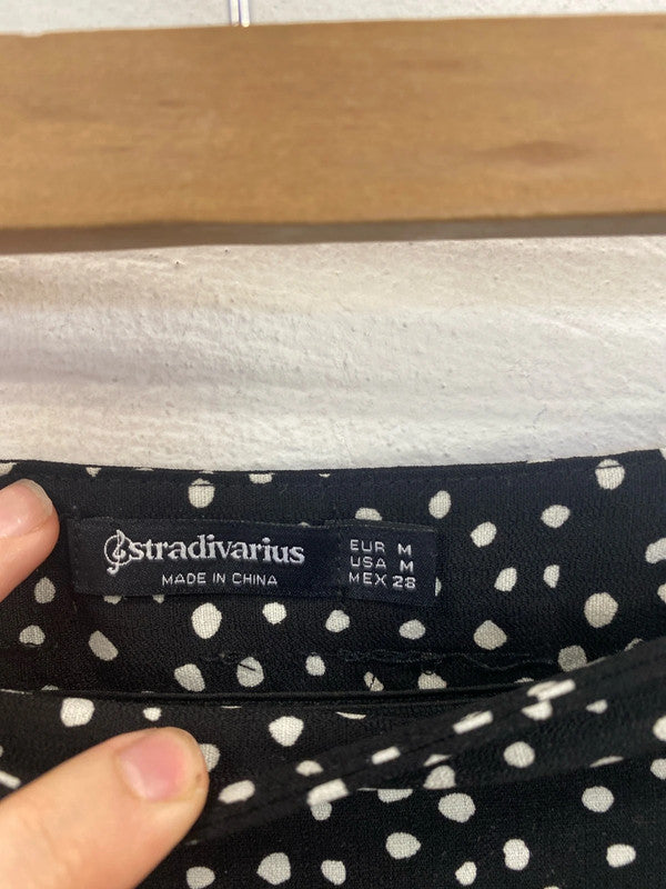 Stradivarius Preppy Black & White Polkadot Mini Skirt Size M GK002