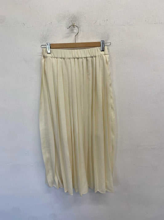 Gorgeous H&M cream pleated midi skirt UK 8 LH002