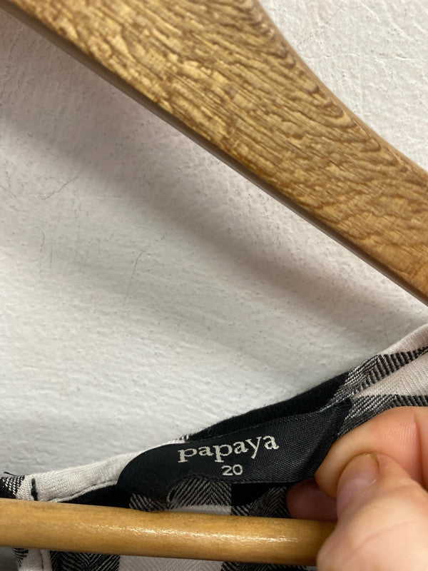 Fabulous Papaya Gingham large check cold shoulder dress Uk20 CR002