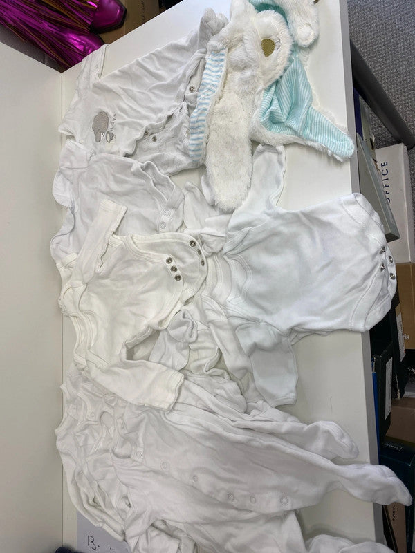 Fabulous New Born up to1 month baby bundle & rabbit hat Tu Mothercare #4 EW005