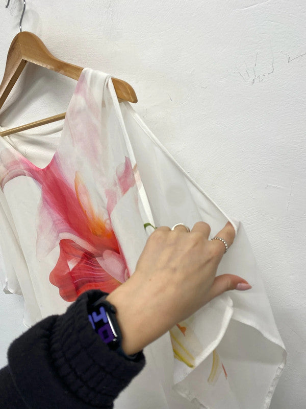 Lovely Wallis cut out shoulder floral cut out shoulder top UK S KM004