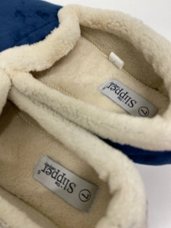 Fabulous cosy warm navy fluffy slippers Uk7 new JW002